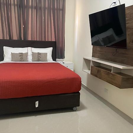 Hotel Calmelia ปิวรา ภายนอก รูปภาพ
