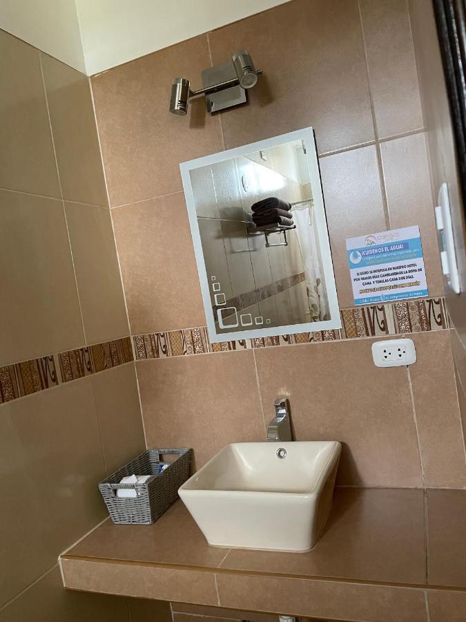 Hotel Calmelia ปิวรา ภายนอก รูปภาพ